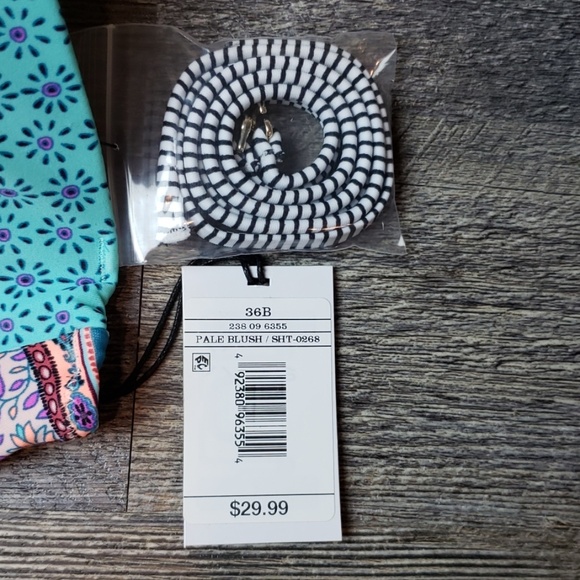 NWT Shade & Shore Cup Bikini Top Opt. Halter Strap - Picture 3 of 3